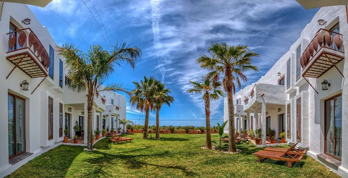 Apartamentos Turisticos Bahia De Trafalgar ซาโฮรา ภายนอก รูปภาพ