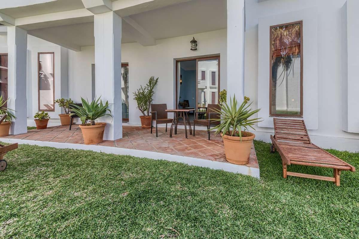Apartamentos Turisticos Bahia De Trafalgar ซาโฮรา ภายนอก รูปภาพ