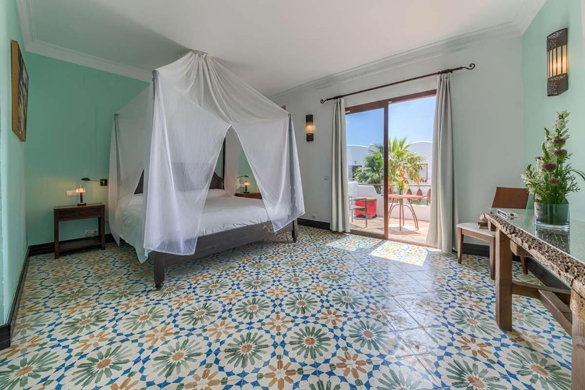 Apartamentos Turisticos Bahia De Trafalgar ซาโฮรา ภายนอก รูปภาพ